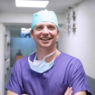 Dr Pierre-Eloi BRIANT Dr Pierre-Eloi BRIANT